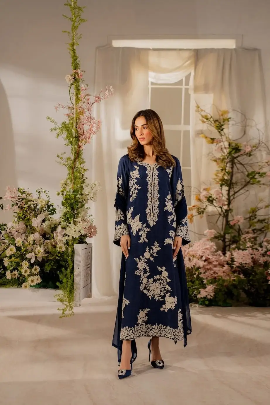 Elegant Women’s Stitched Linen Suit with Embroidered Design – 3 Pcs