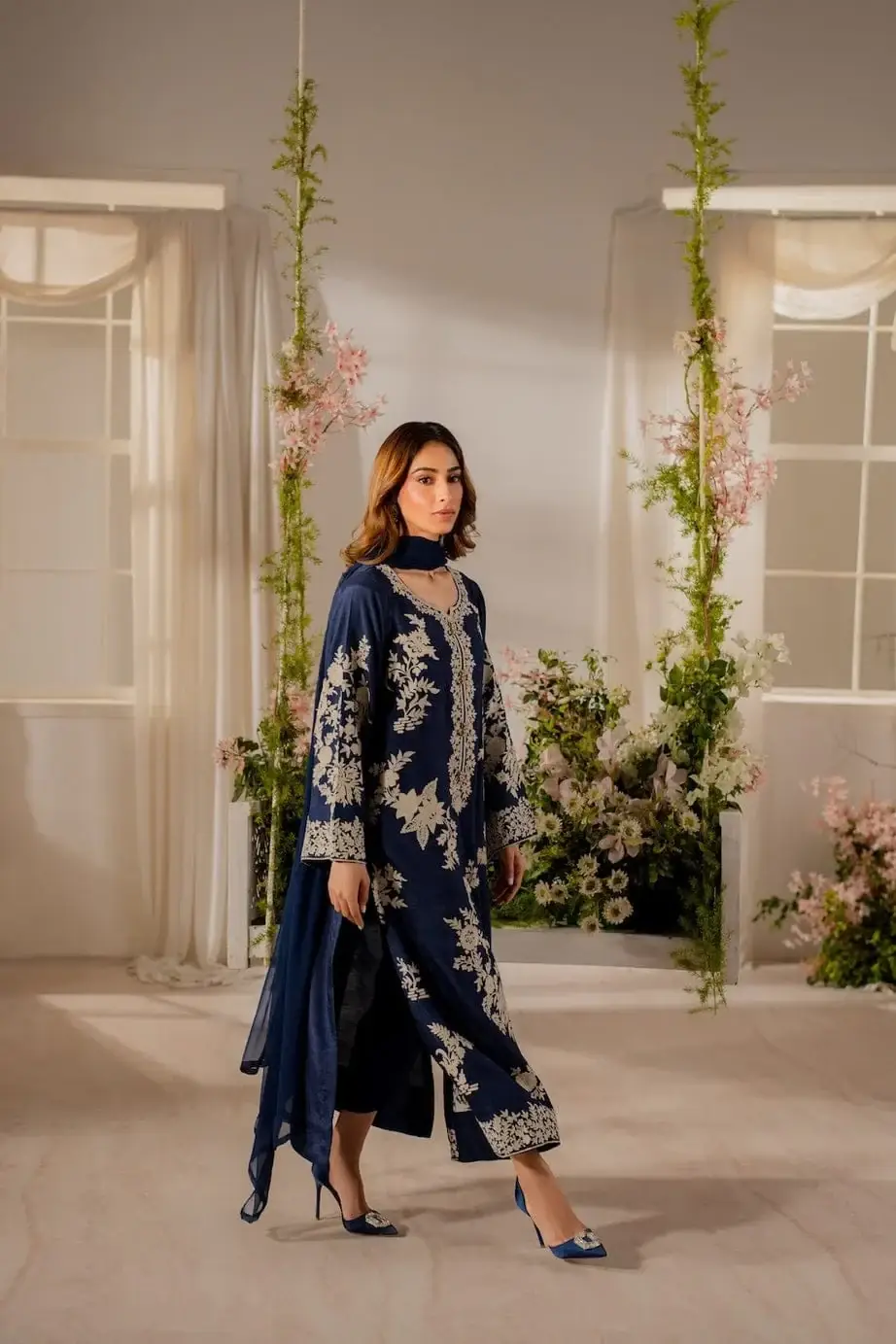 Elegant Women’s Stitched Linen Suit with Embroidered Design – 3 Pcs